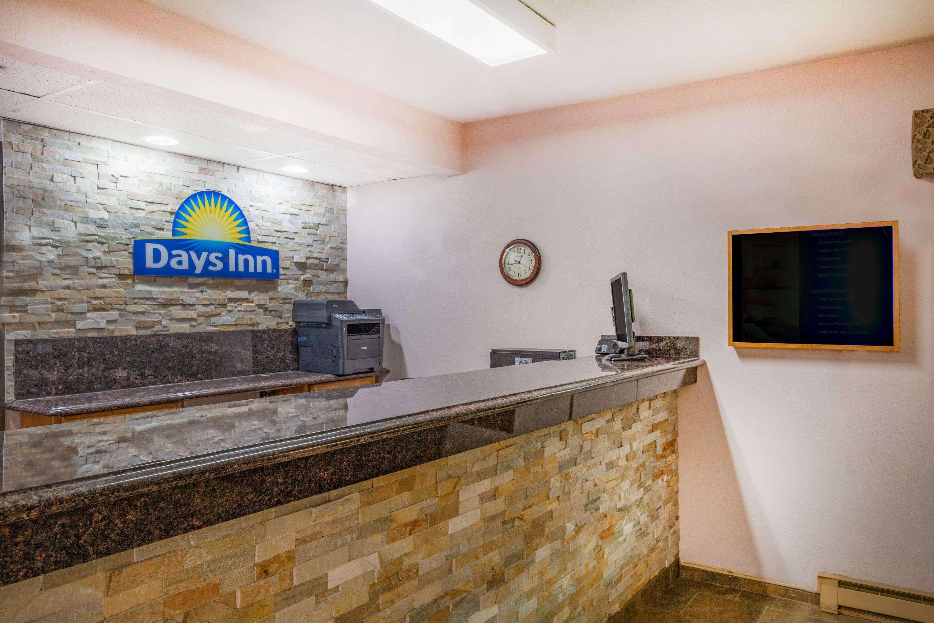 Days Inn By Wyndham Mason City Exteriör bild